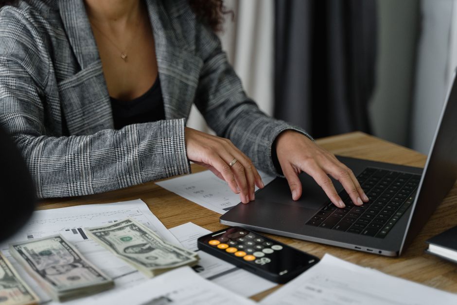 نحوه تغییر شماره تلفن موبایل وب مانی