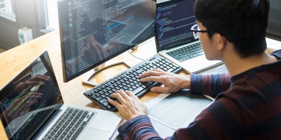 اپلیکیشن برای یادگیری برنامه نویسی