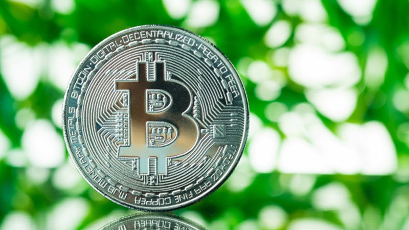 ارز دیجیتال می خرند