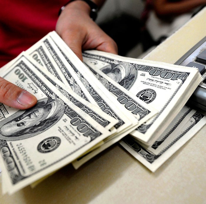 صدور حواله ارزی خارج از شبکه بانکی ممنوع است