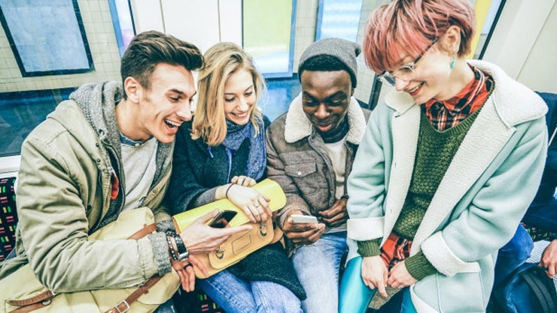 اینفلوئنسر (influencer)