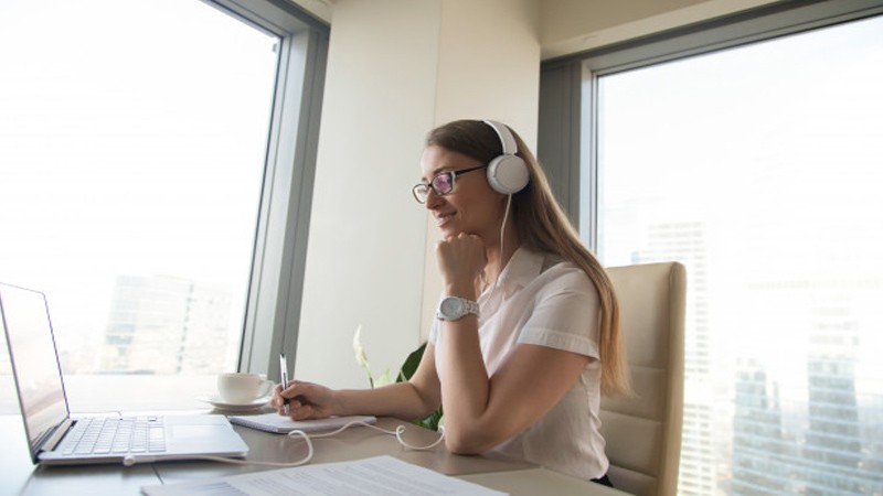 مکالمه زبان خارجی