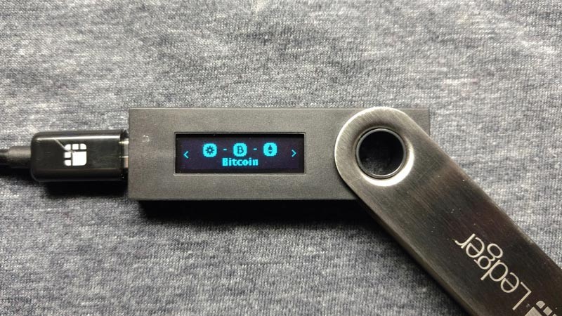 لجر (Ledger) و تریزور (Trezor)