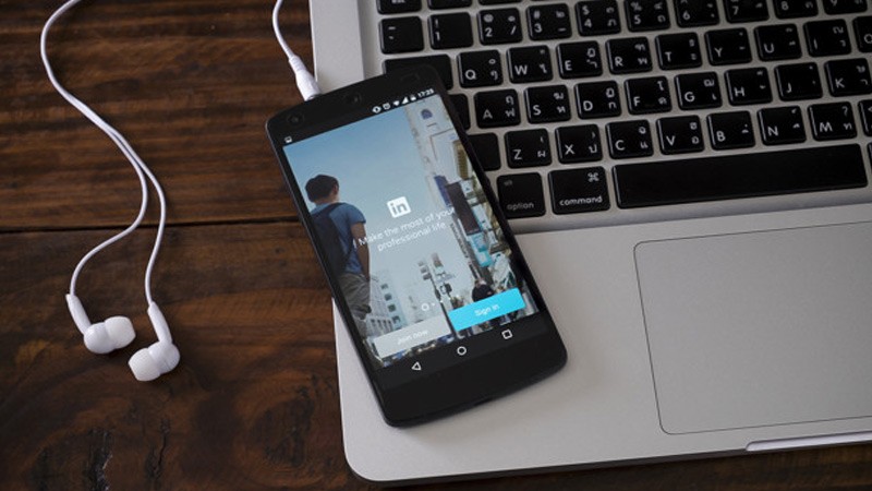 استوری لینکدین