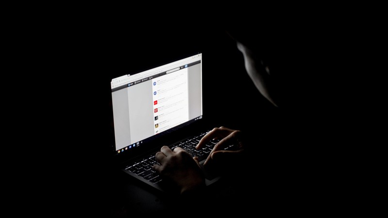 برنامه هایی برای کرک اکانت پی پال