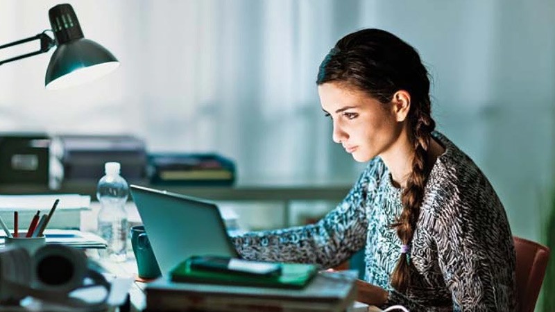 کارمزد کم یکی از مزایای وب مانی