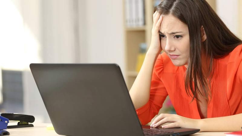 چرا حواله وسترن یونیون هولد (Hold) می شود